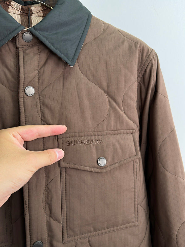 Styling view of Burberry luxury piece style No.387