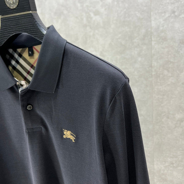 Three-quarter angle view of Burberry luxury piece style No.393
