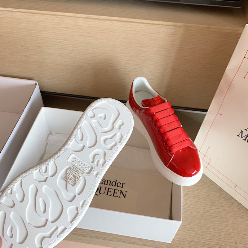 Alexander McQueen shoes Style 277 - texture and material detail