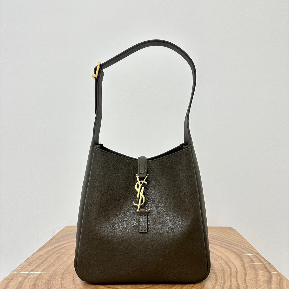 Saint Laurent Bags- Saint Laurent Le 5 À 7 Supple Small Bag Luxury Designer Leather Handbag