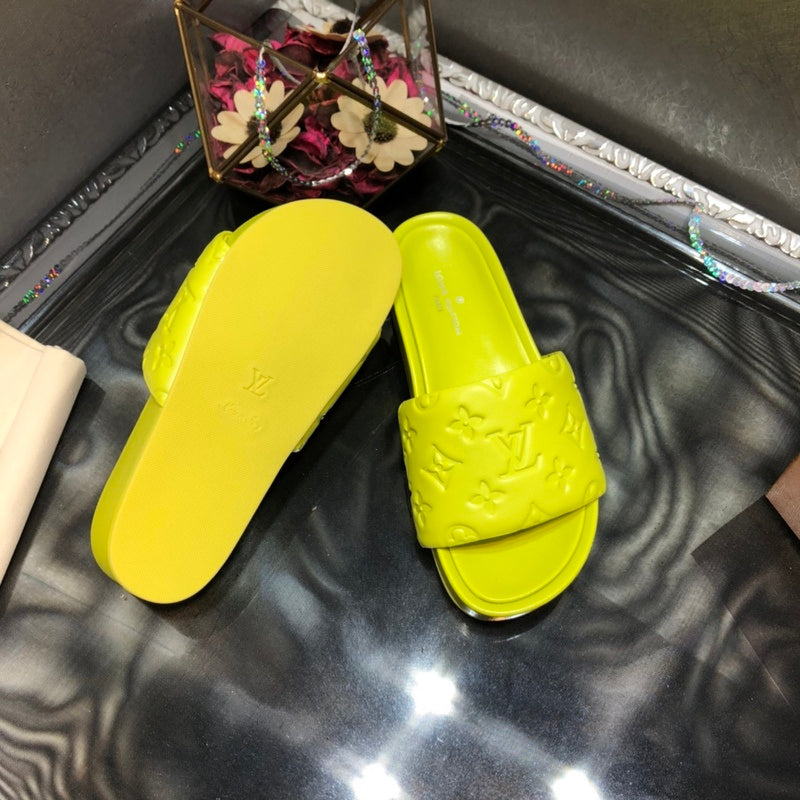 Louis Vuitton shoes Style 241 - top view showing design