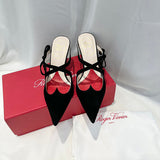 Front view of Roger Vivier luxury piece style No.046