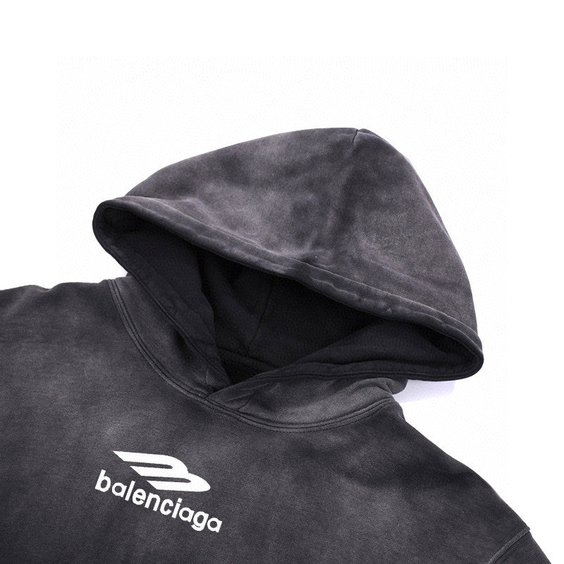 Side profile view of Balenciaga luxury piece style No.323