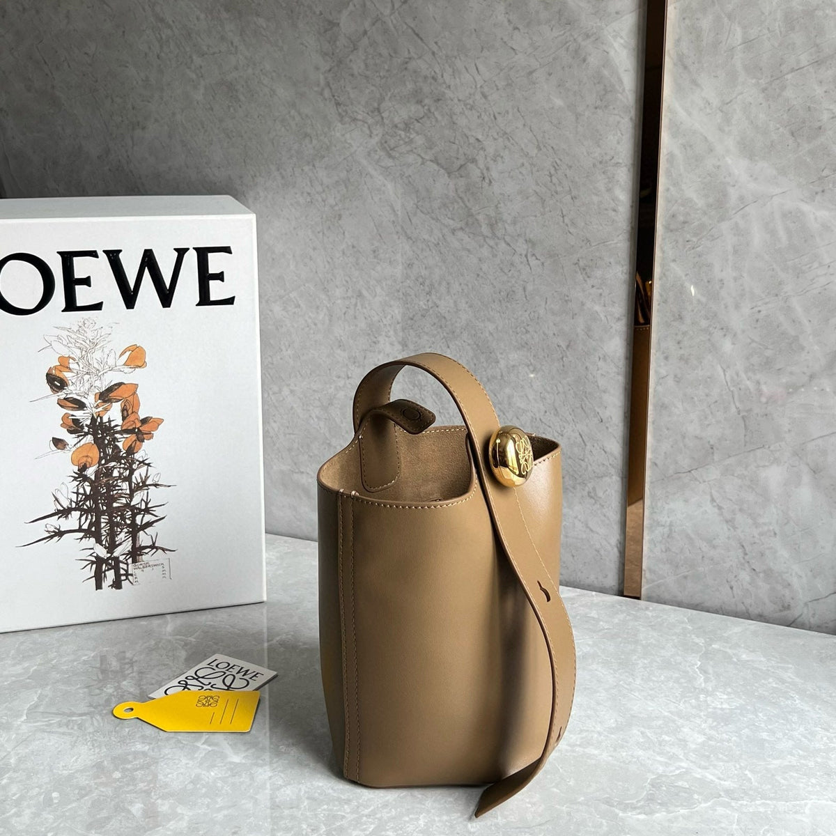 Bags- Loew Mini Pebble Bucket Bag Elegant Everyday Designer Handbag