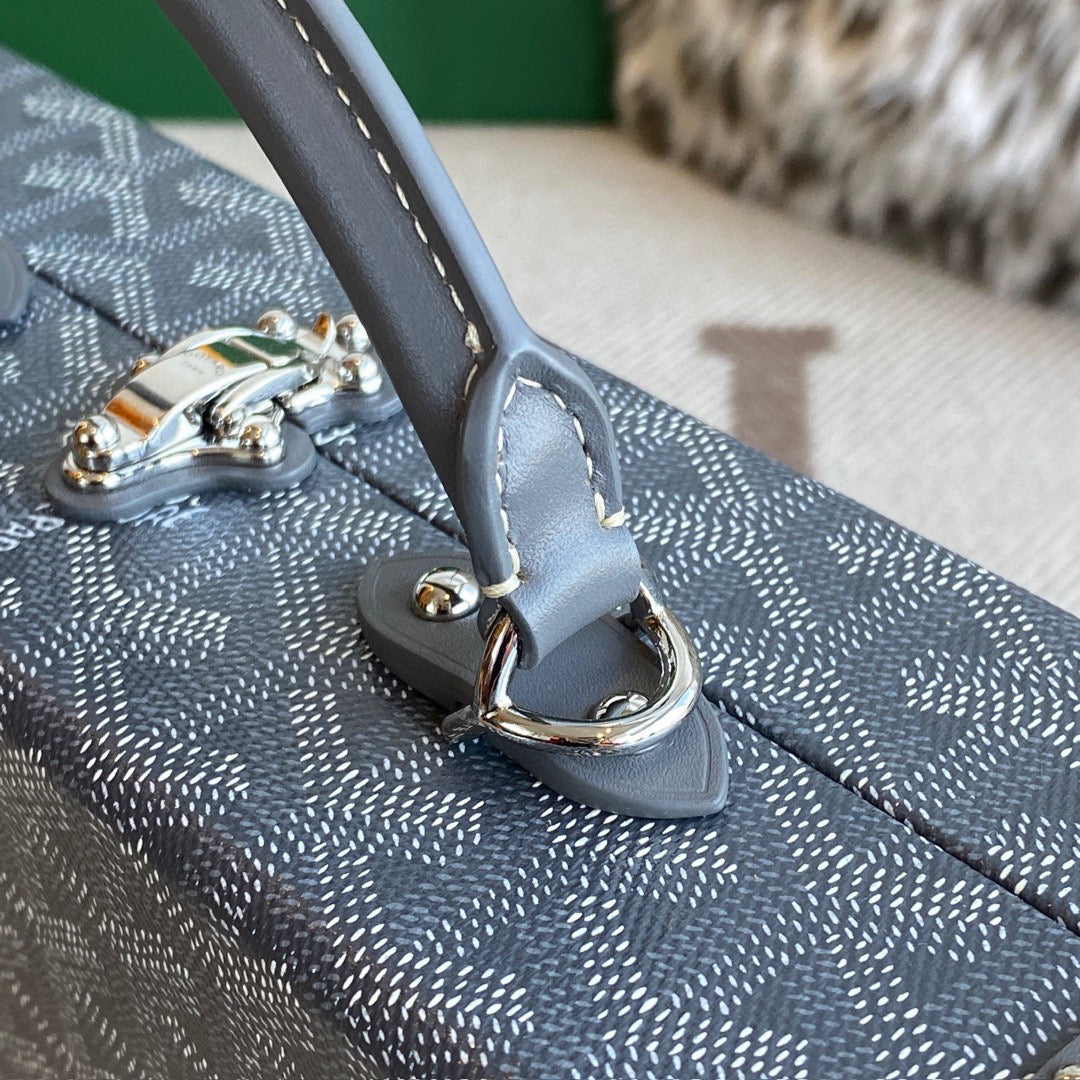 Bags- Goya Grand Hotel Trunk Bag Premium Designer Shoulder Bag