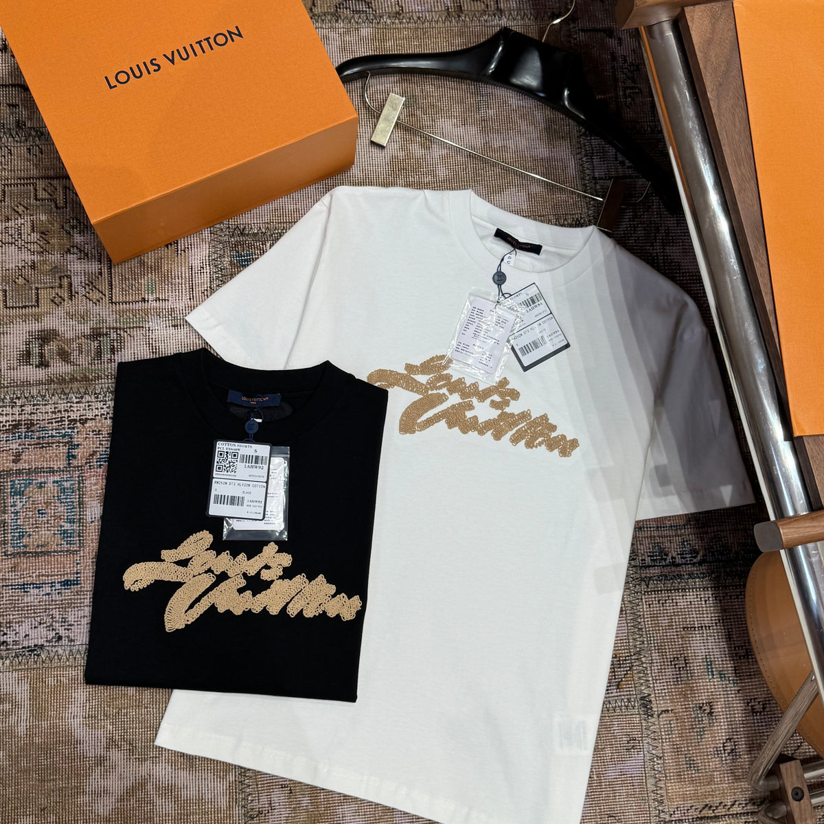 Louis Vuitton T-Shirts- Louis Vuitton Lou T-shirt Casual Everyday Designer Tee