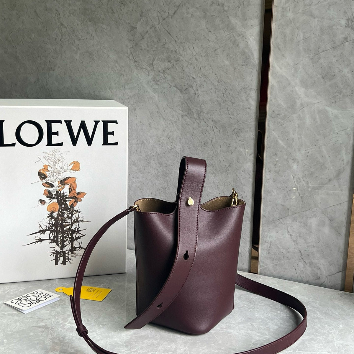 Bags- Loew Mini Pebble Bucket Bag Elegant Everyday Designer Handbag