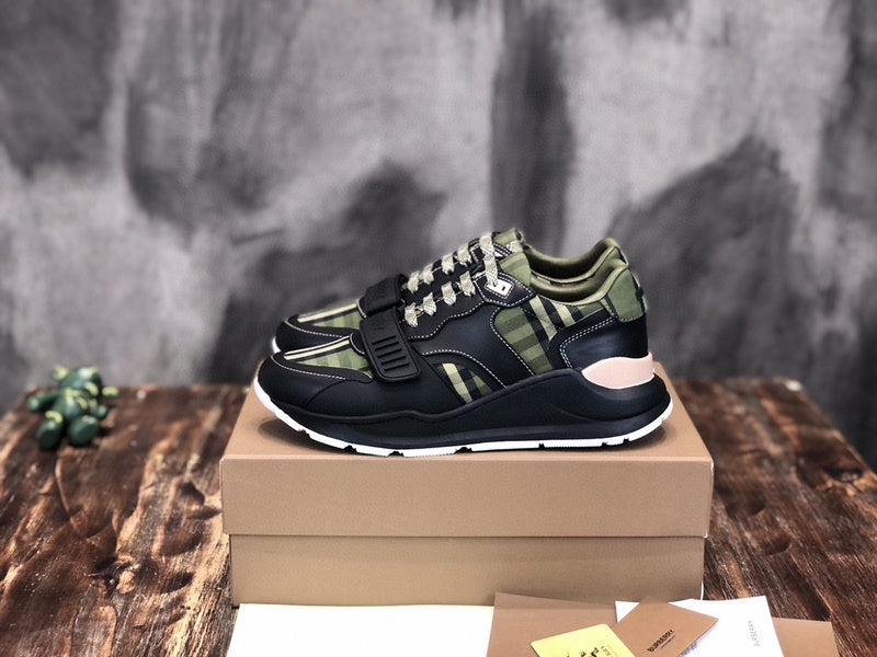 Burberry shoes Style 206 - logo and branding close-up