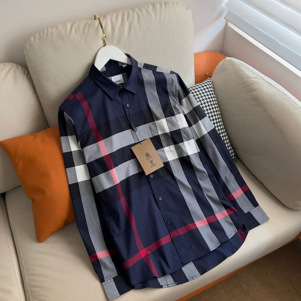 Front view of Burberry luxury piece style No.069