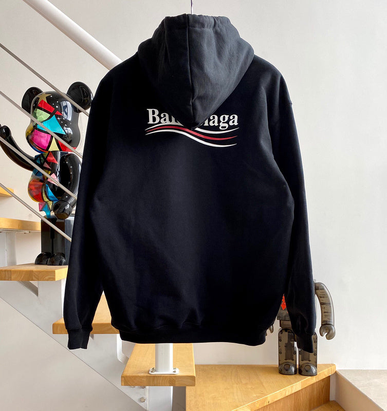 Three-quarter angle view of Balenciaga luxury piece style No.285