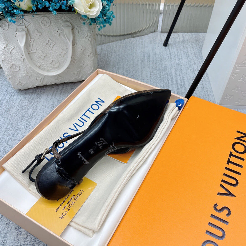 Louis Vuitton shoes Style 409 - interior and comfort detail