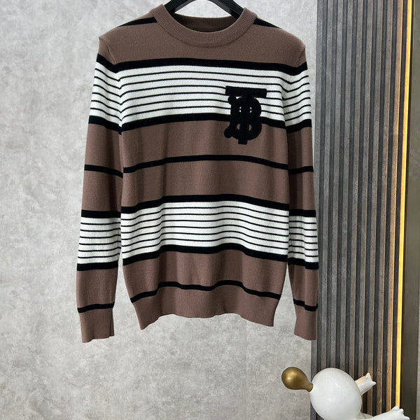Front view of Burberry luxury piece style No.323