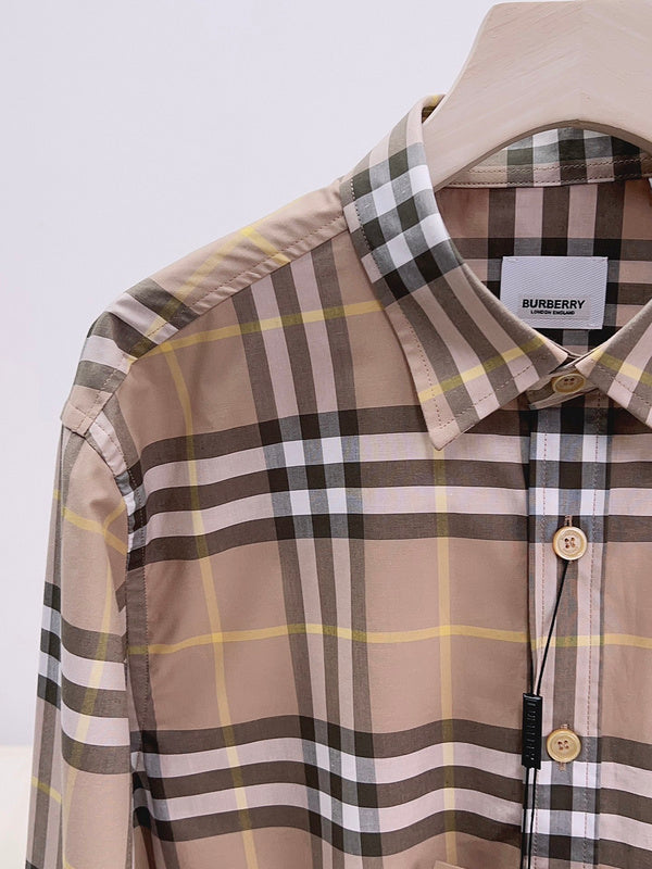 Close-up detail view of Burberry luxury piece style No.070