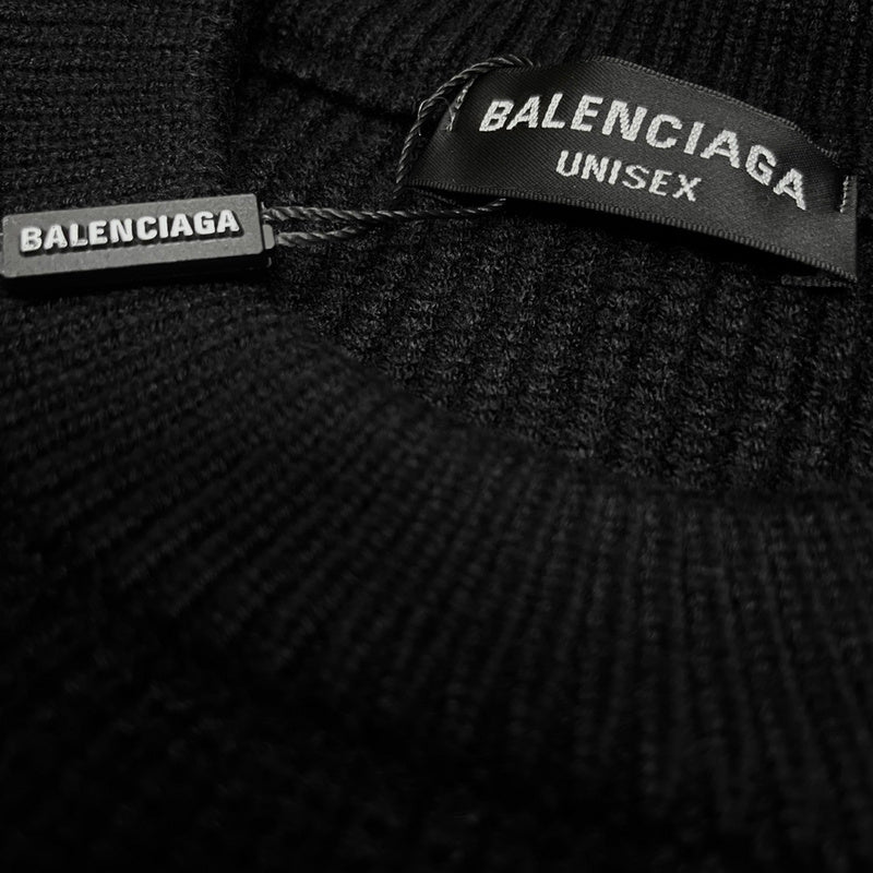 Full silhouette view of Balenciaga luxury piece style No.058