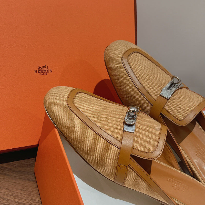 Hermes shoes Style 308 - interior and comfort detail (alternate angle)