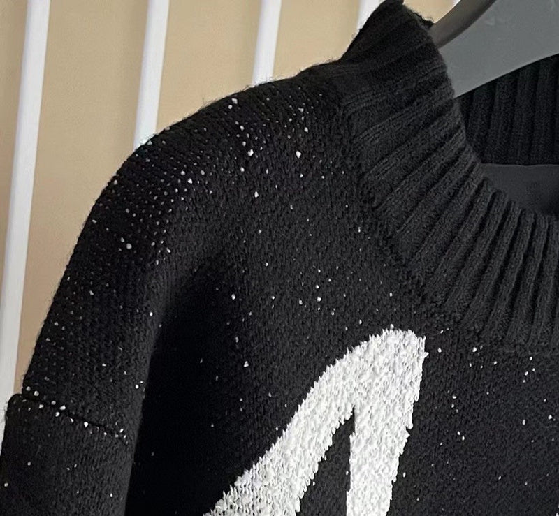 Three-quarter angle view of Givenchy luxury piece style No.171