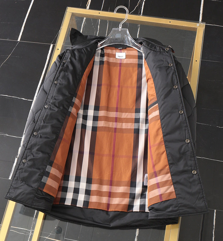 Back view of Burberry luxury piece style No.495