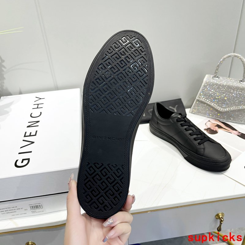 Givenchy Red Slingback Heels - Toe Detail View