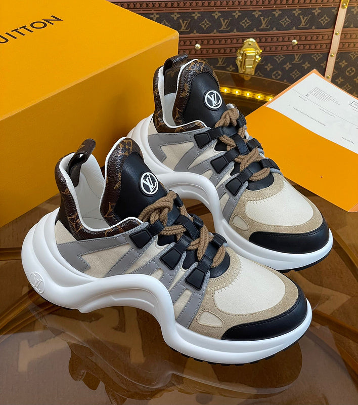 Louis Vuitton shoes Style 326 - sole and craftsmanship detail