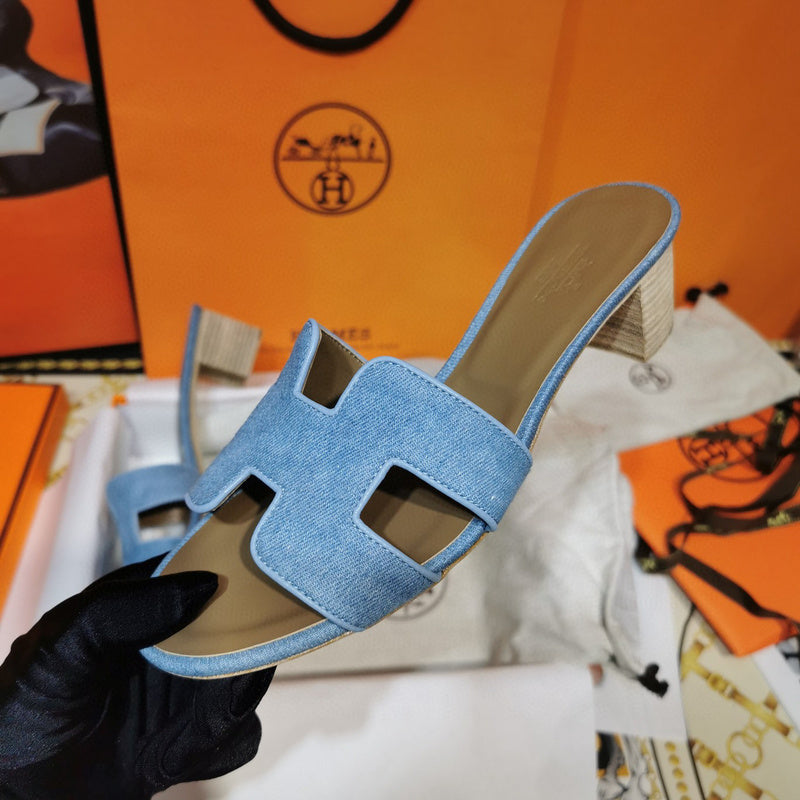Hermes sandals Style 010 - top view showing design