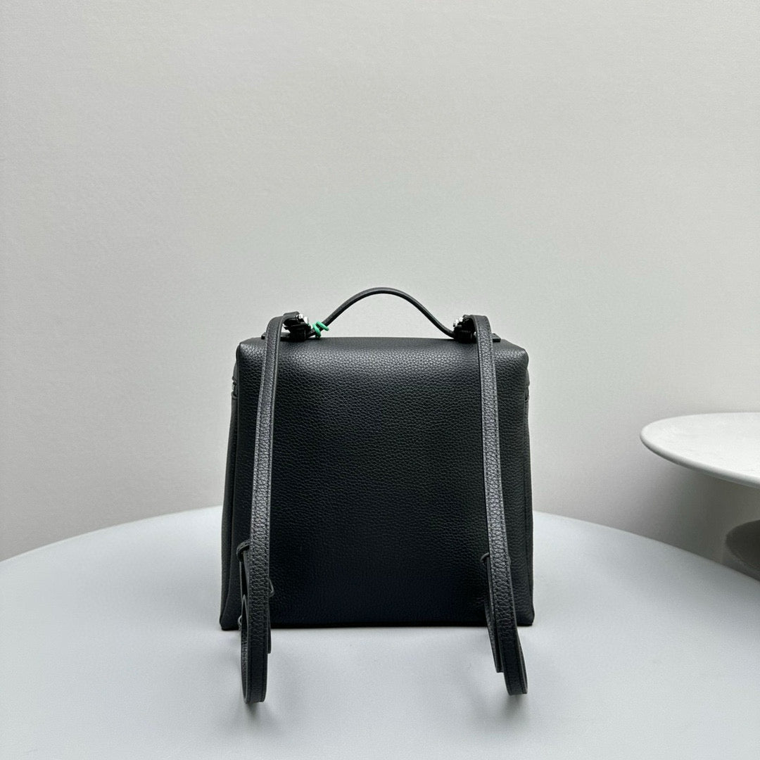 Bags- Loro P Extra Pocket Backpack Luxury Designer Leather Handbag