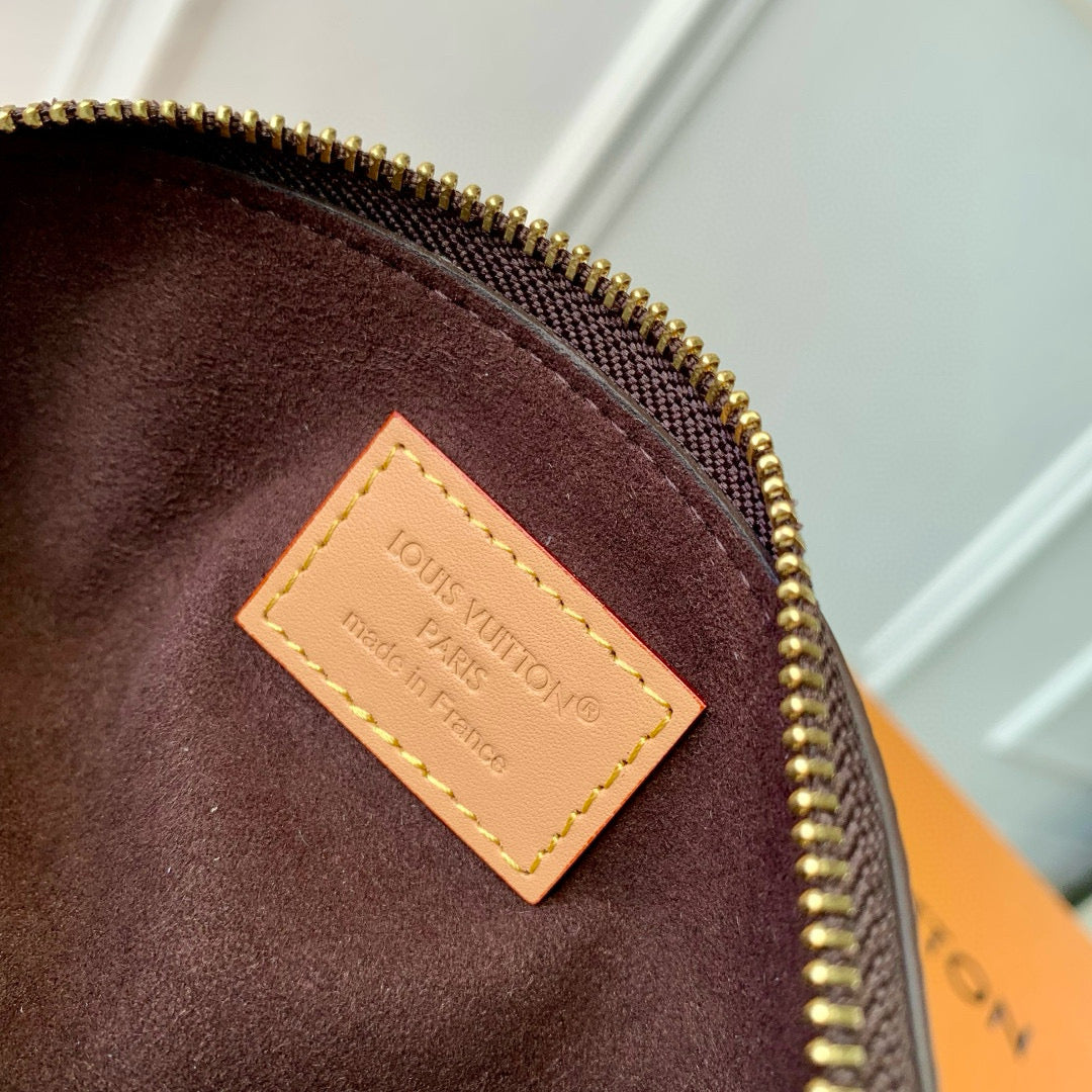 Velouxe Bags?  Velouxe Lou Lipstick Pouch Luxury Designer Leather Handbag