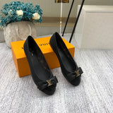 Louis Vuitton shoes Style 416 - packaging and accessories