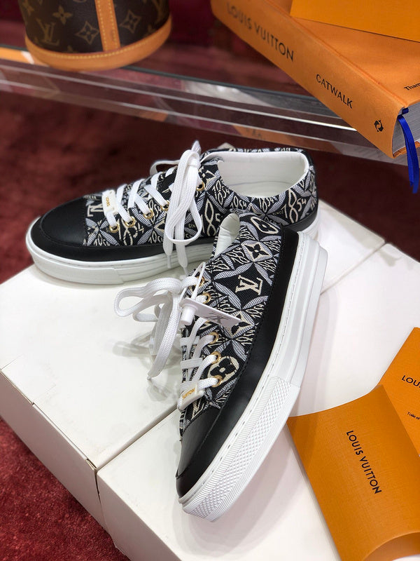 Louis Vuitton shoes Style 189 - top view showing design