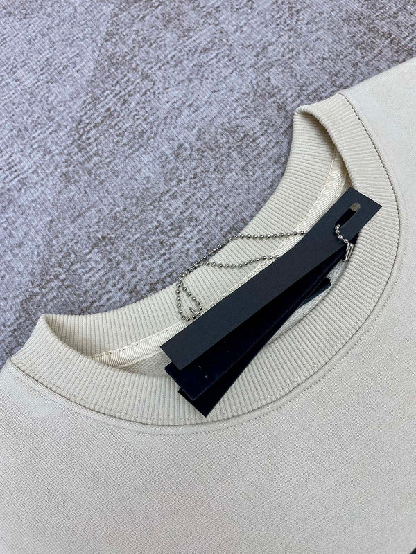 Three-quarter angle view of Amiri luxury piece style No.088