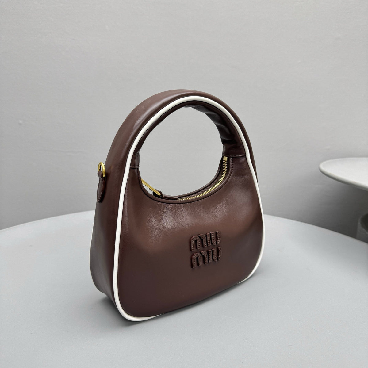 Bags- Miu M Wander Bag Elegant Everyday Designer Handbag