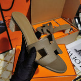 Hermes sandals Style 013 - texture and material detail