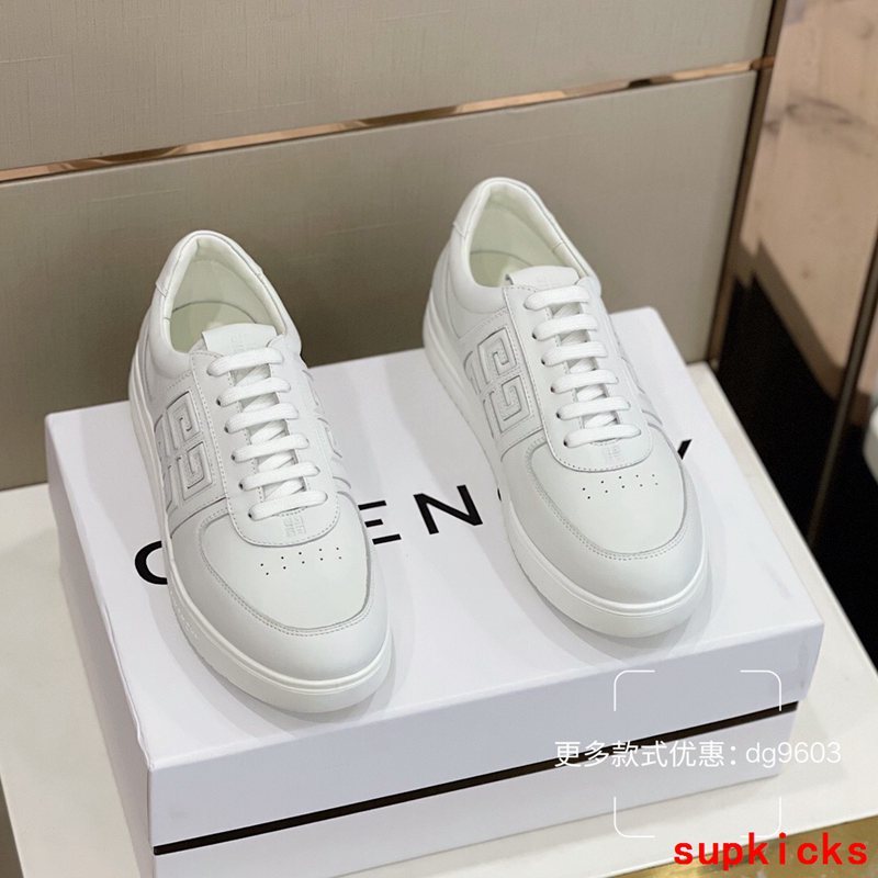 Givenchy shoes Style 064 - logo and branding close-up