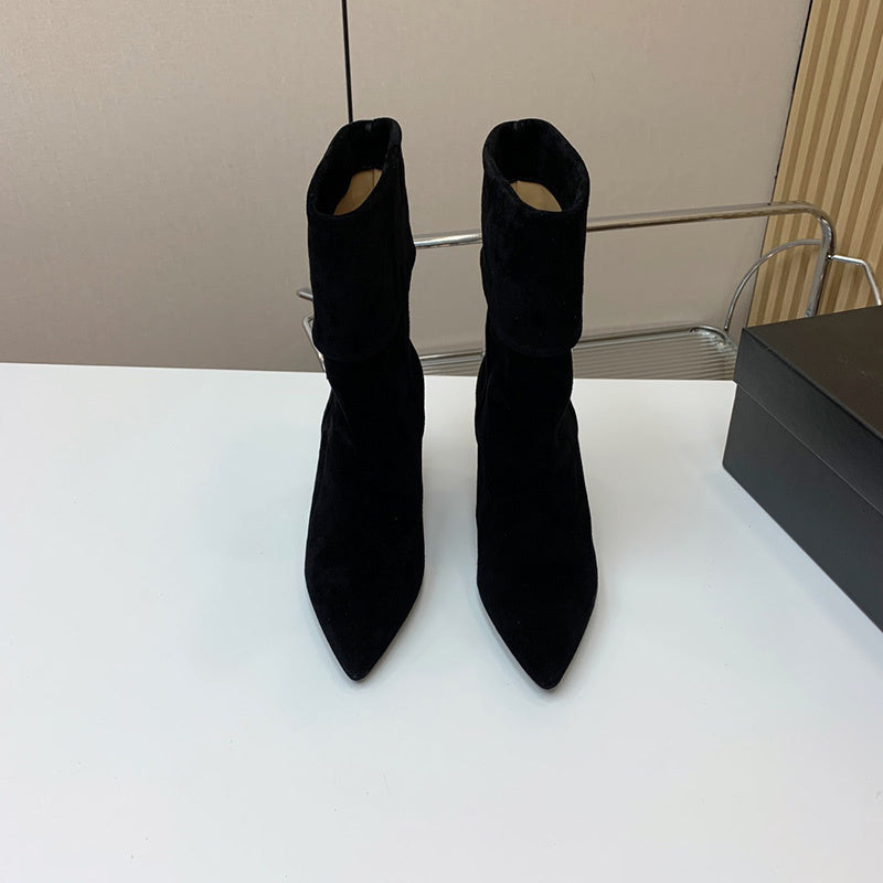 Full silhouette view of Saint Laurent luxury piece style No.040