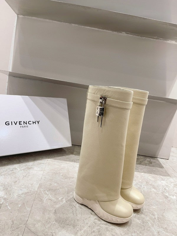 Givenchy shoes Style 158 - top view showing design