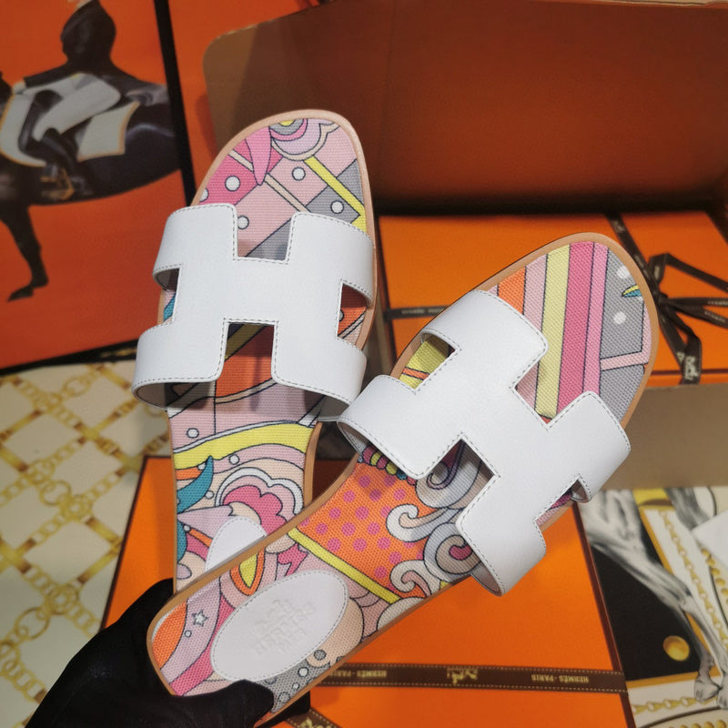 Hermes sandals Style 025 - sole and craftsmanship detail