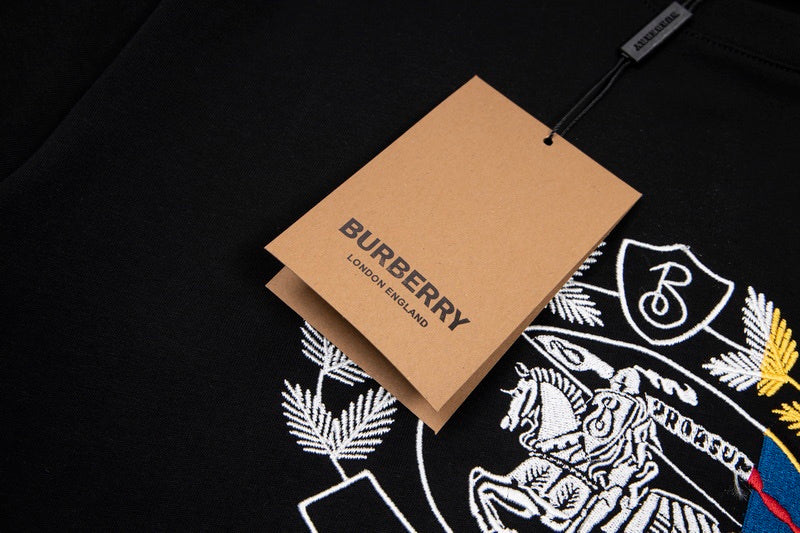 Three-quarter angle view of Burberry luxury piece style No.325