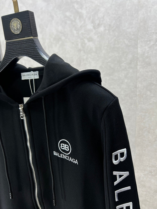 Three-quarter angle view of Balenciaga luxury piece style No.120