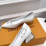 Louis Vuitton shoes Style 421 - texture and material detail