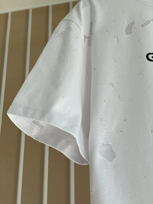 Texture and finish detail of Givenchy luxury piece style No.226
