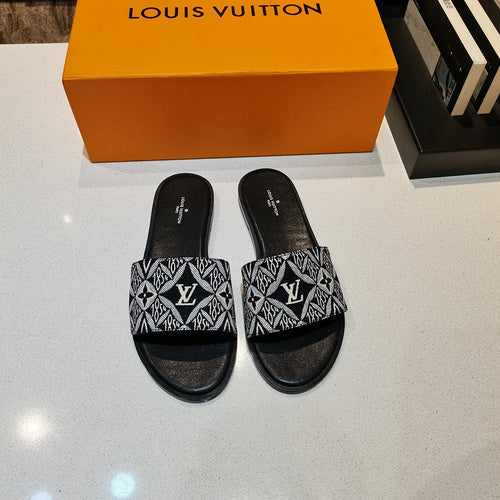 Louis Vuitton shoes Style 233 - logo and branding close-up