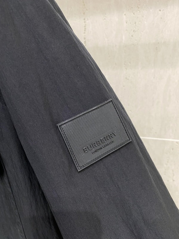 Full silhouette view of Burberry luxury piece style No.376