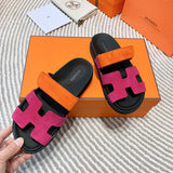 Hermès Grey Gladiator Sandals - Heel Detail View
