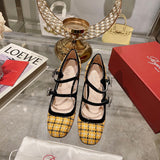 Side profile view of Roger Vivier luxury piece style No.101