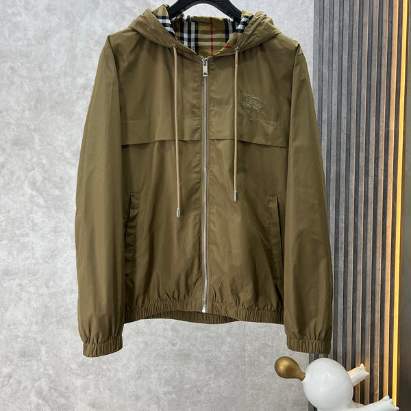Side profile view of Burberry luxury piece style No.408