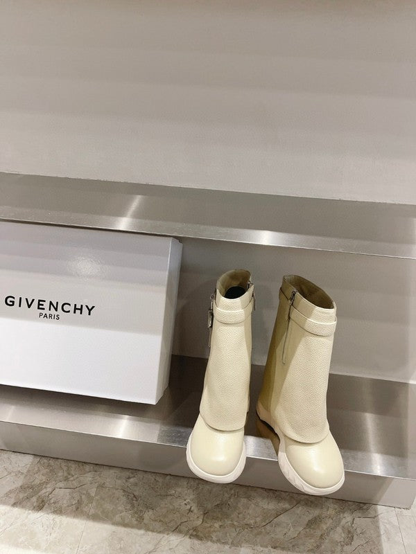 Givenchy shoes Style 164 - top view showing design