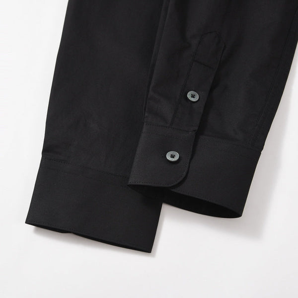 Three-quarter angle view of Burberry luxury piece style No.017