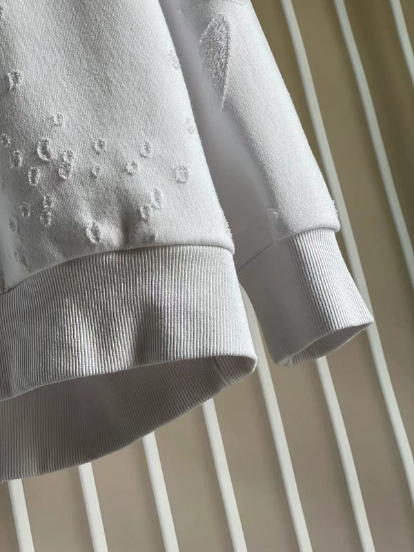 Styling view of Givenchy luxury piece style No.115