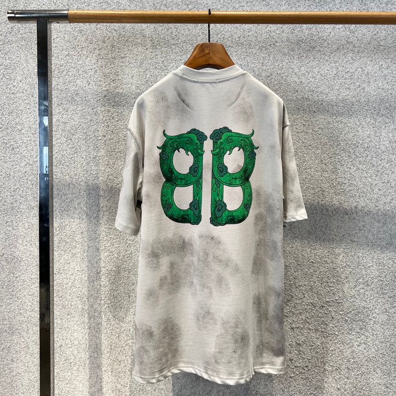 Three-quarter angle view of Balenciaga luxury piece style No.086