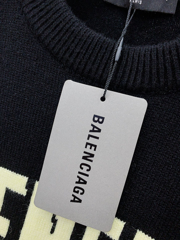 Three-quarter angle view of Balenciaga luxury piece style No.068