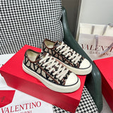 Close-up detail view of Valentino Garavani luxury piece style No.186